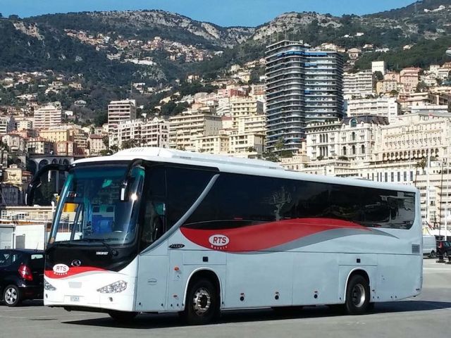 🇲🇨Holder of the "Monaco Welcome Certified" label, our Monegasque transport company operates daily between in Monaco and its surroundings from Nice to Italy.

🚌With more than 40 years of experience, our team knows the Principality of Monaco perfectly and will make sure to carry out all the missions entrusted with the utmost professionalism.
