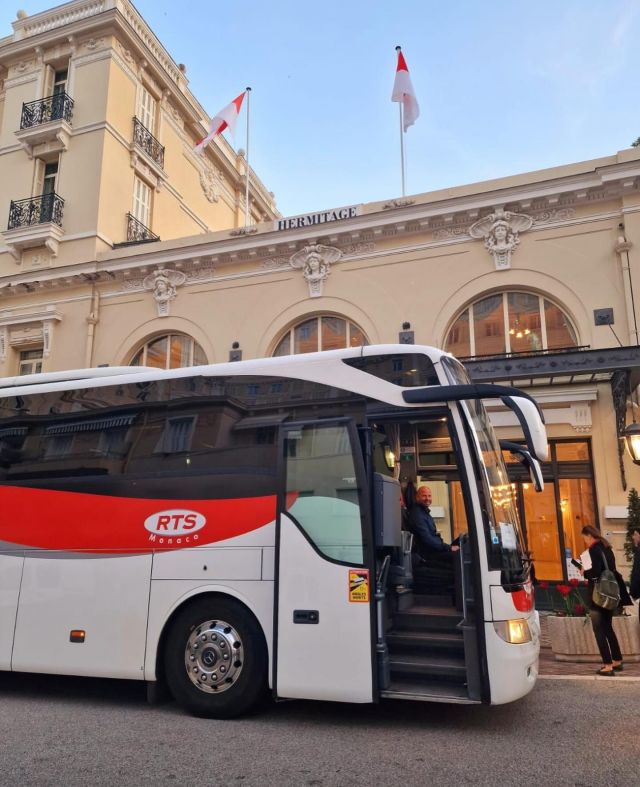 🚌 Our vehicles are at your disposal for organizing transportation for your company or for an event in the Principality.

🇲🇨 Our team is committed to support you throughout the preparation of your event as well as during its realization.
